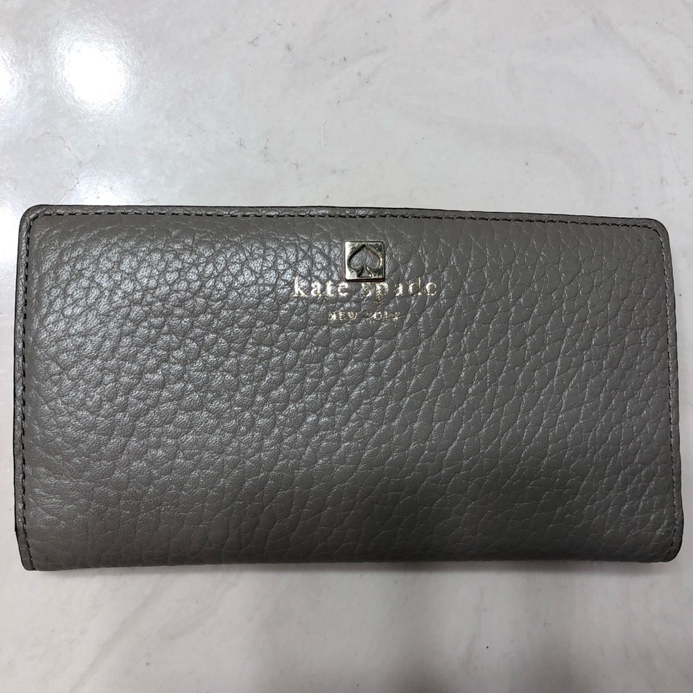 Kate Spade Gray Wallet